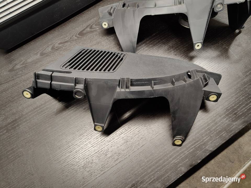 Bmw e36 compakt mocowanie półki bagażnika prawe Aleksandrów Łódzki