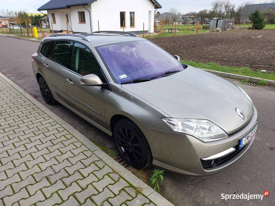 Samochód osobowy marki Renault laguna III z 2009