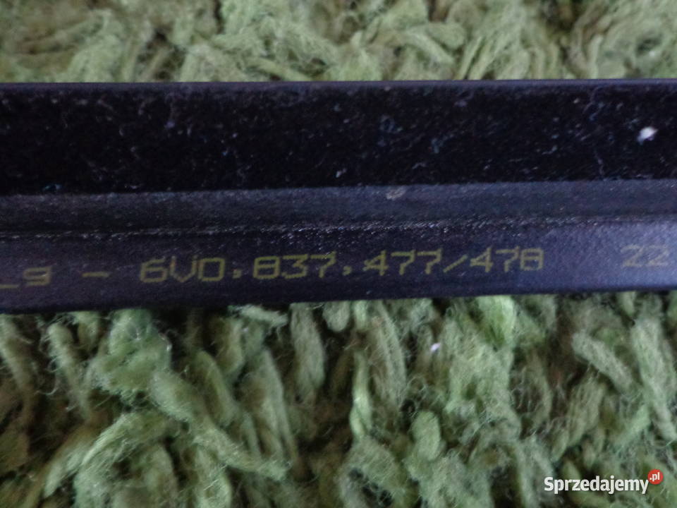 Skoda fabia III listwa zgarniająca szyby lewa