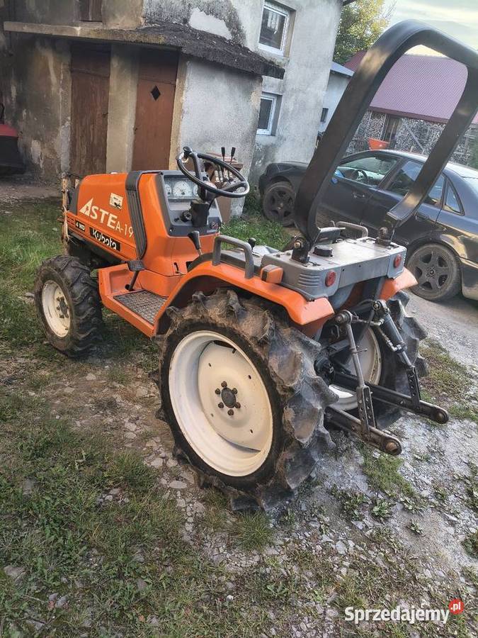 Traktorek 4x4 Kubota Aste A19 Hinomoto CX19 pług Blizne