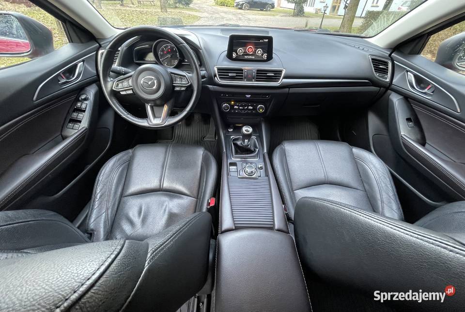 Mazda 3 bogate wyposażenie i niski przebieg lubelskie Nowe Zadybie sprzedam