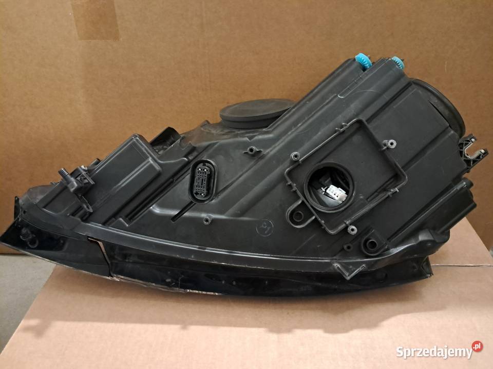 Lampa ksenon skrętny Audi A3 8P0941030 BM Siennica sprzedam