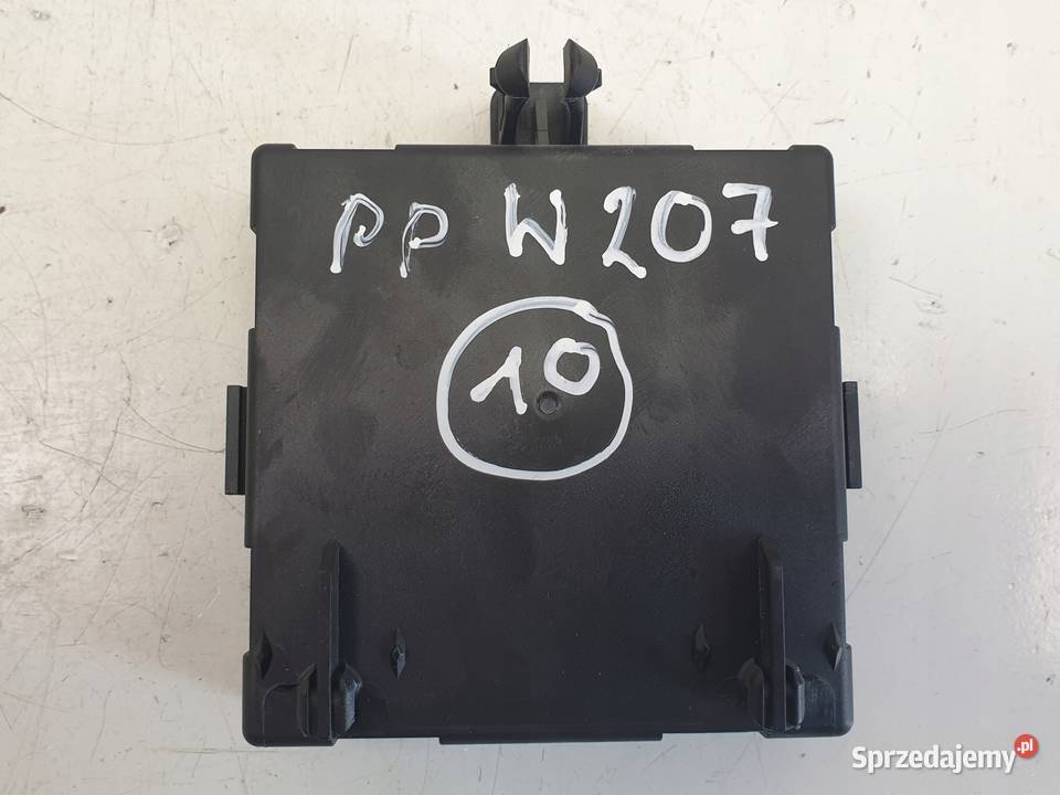 Mercedes C207 W207 PRAWY MODUŁ DRZWI A2079001200 osobowe Rudka