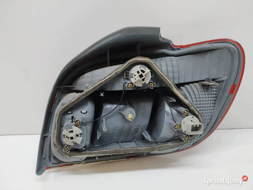 LAMPA TYŁ LEWA LIFT Toyota Yaris I 19992005