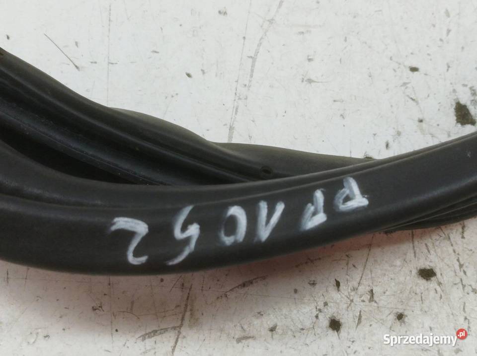 USZCZELKA DRZWI LEWY PRAWY PRZÓD KPL KAROSERYJNA Rok produkcji 2009