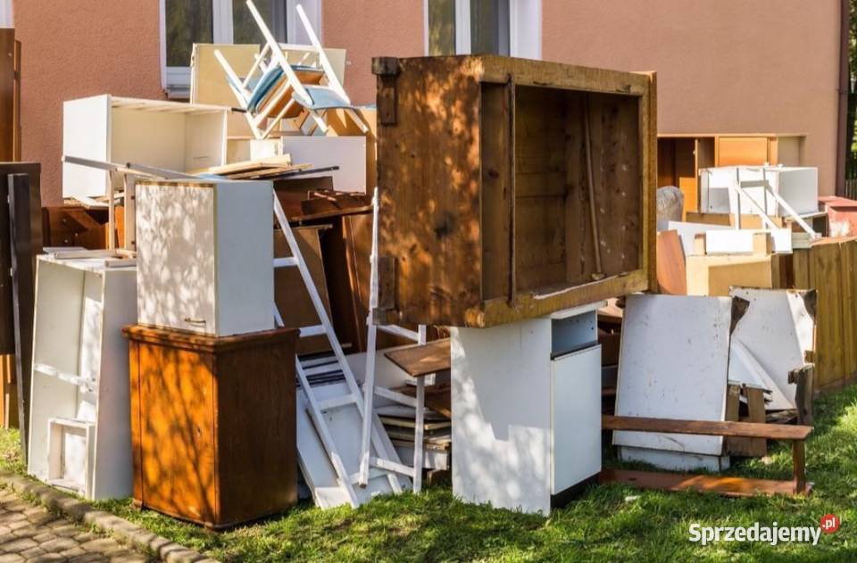 Opróżnianie Domów Piwnic Strychów Mieszkań