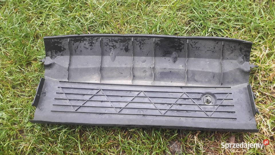 Kanał powietrza przedni dolny BMW e 60 osobowe Układ chłodzenia Łomazy