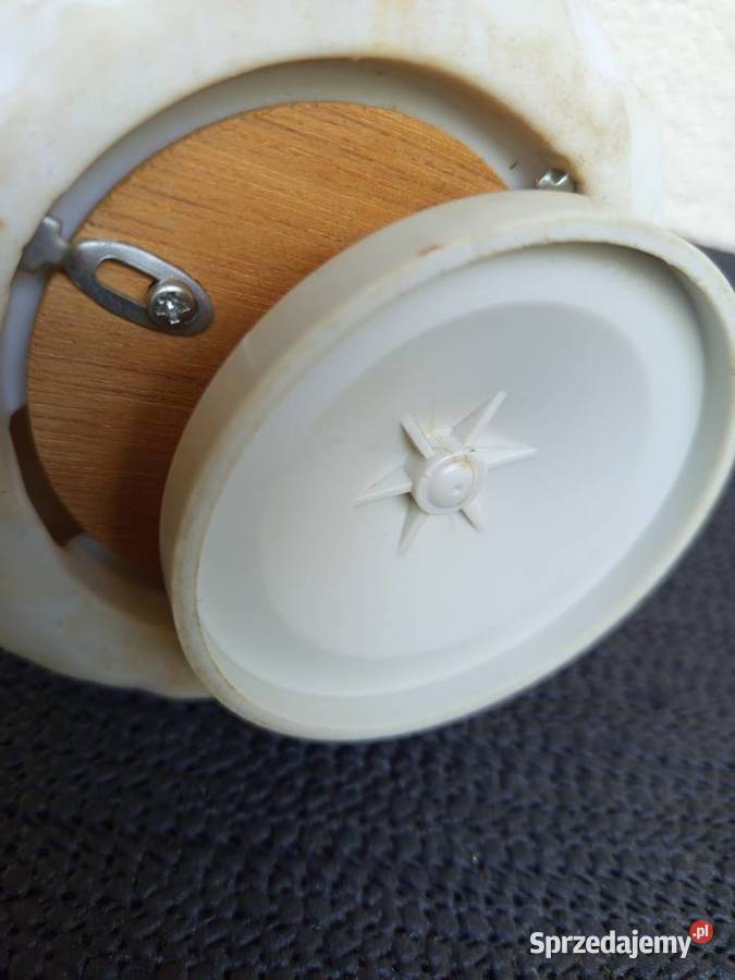 Zabtykowa ceramiczna figurka młodej Damy z Warszawa