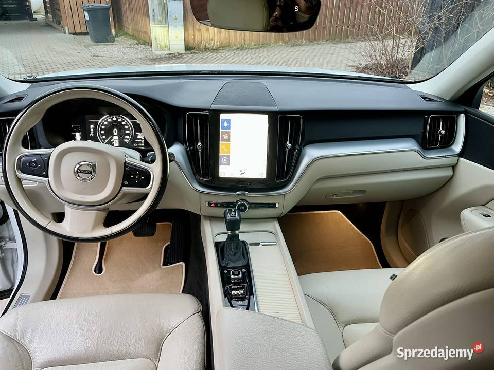 Volvo XC 60 stan perfekcyjny osoby prywatnej podgrzewane fotele Warszawa