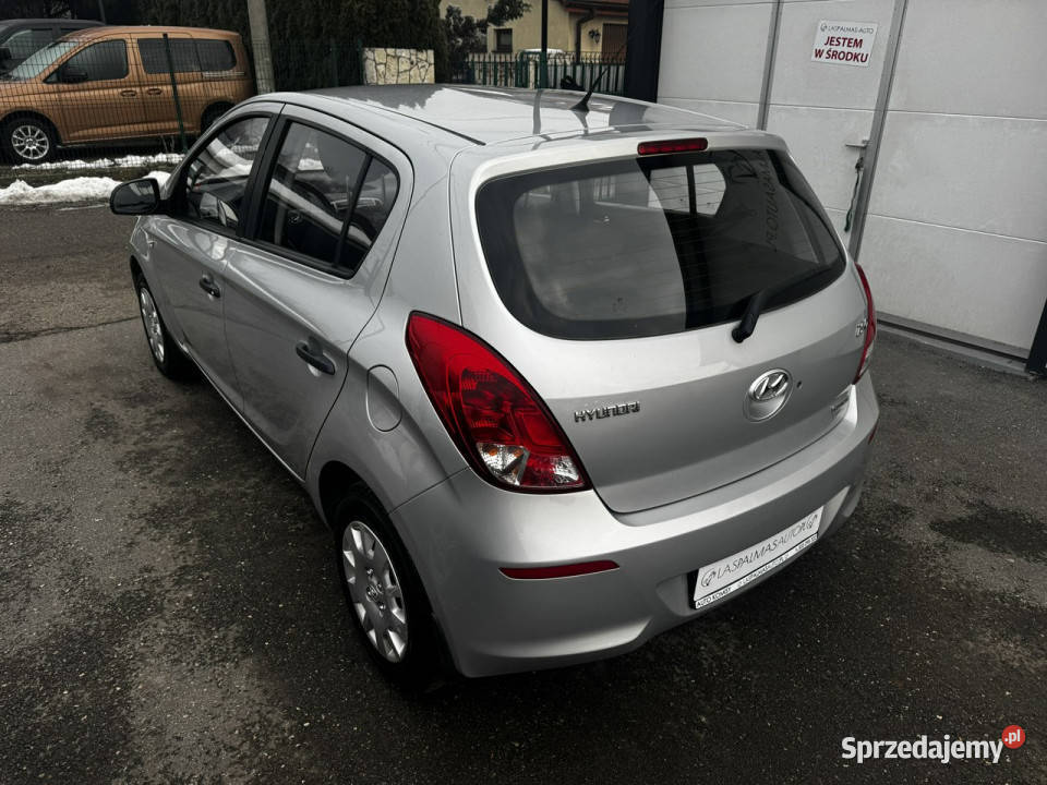 Hyundai i20 RatyZamiana Gwarancja super i20 Gdów sprzedam