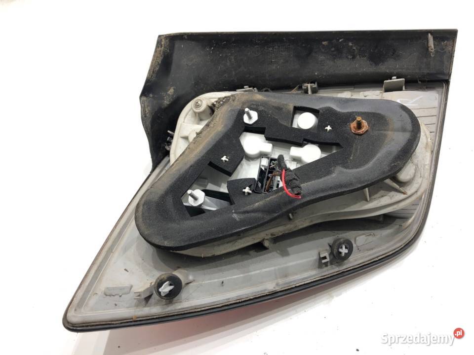 LAMPA PRAWY TYŁ OPEL ASTRA H 13223674 Hatchback Lampy tylne