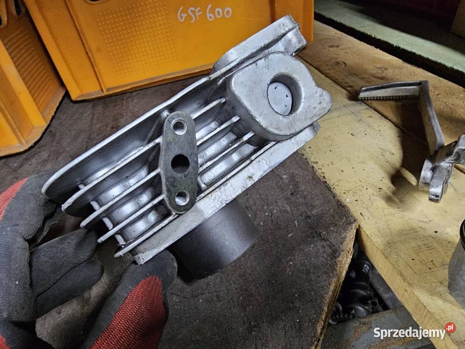 Hyosung GV 125 aquila cylinder tłok GV125 przód dolnośląskie sprzedam