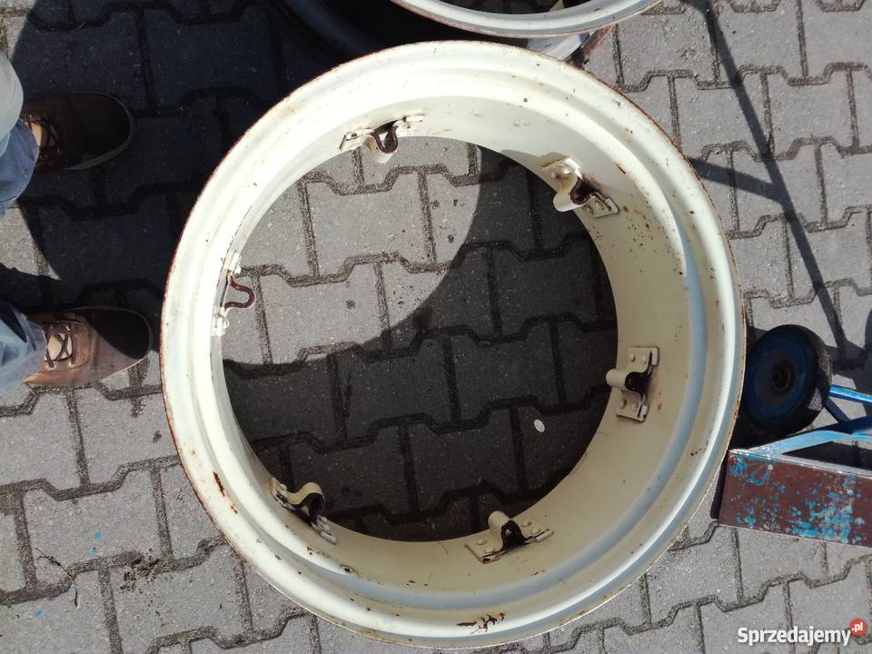 Obręcze felgi 169 r28 zetor 7211 Słupsk