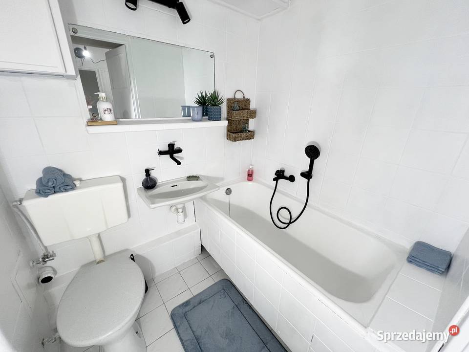FUNKCJONALNE 2 POKOJE BALKON ODDZIELNA KUCHNIA sprzedam