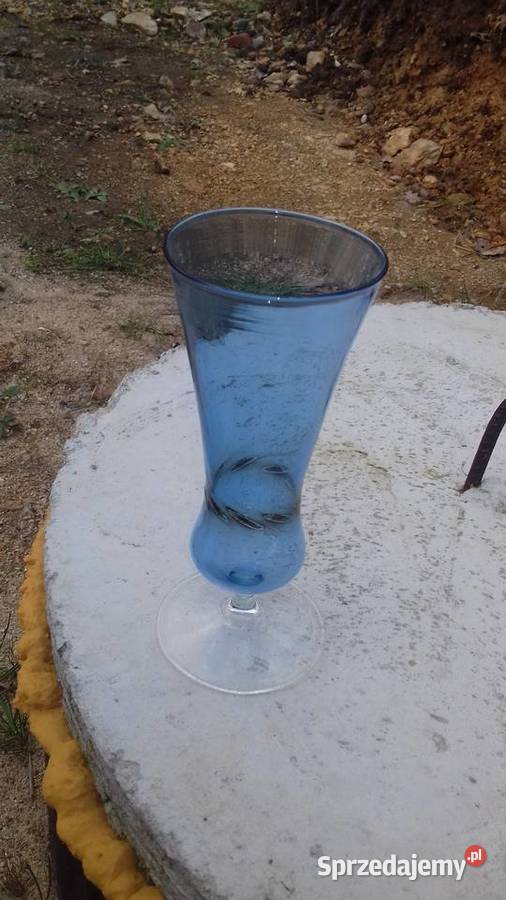 kielich piekne turkusowe cienkie szkło lata 60