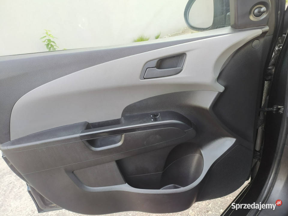 Chevrolet Aveo Chevrolet Aveo LS sedan 12 70 Sedan / Limuzyna Łódź