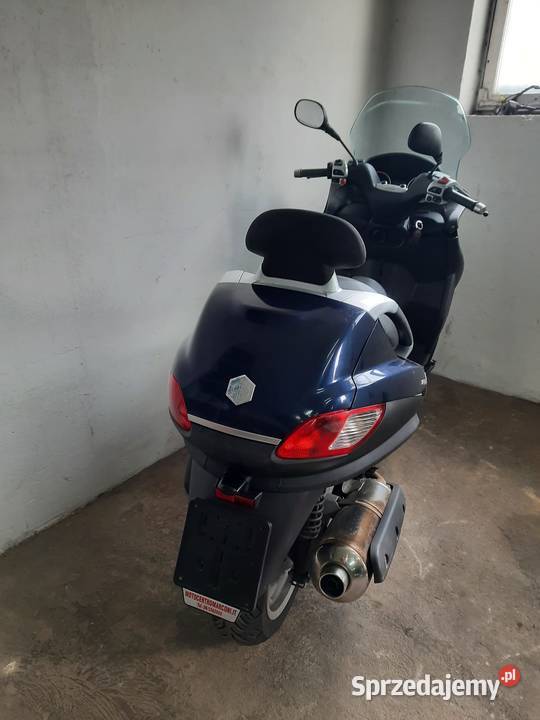 Piaggio MP3 400
