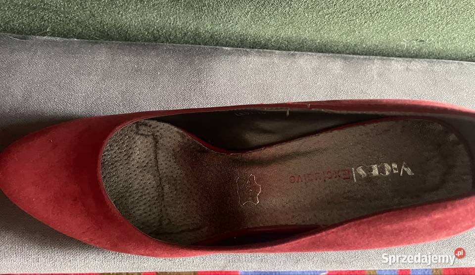 Czerwone szpilki zamszowe inna wielkopolskie Kłodawa