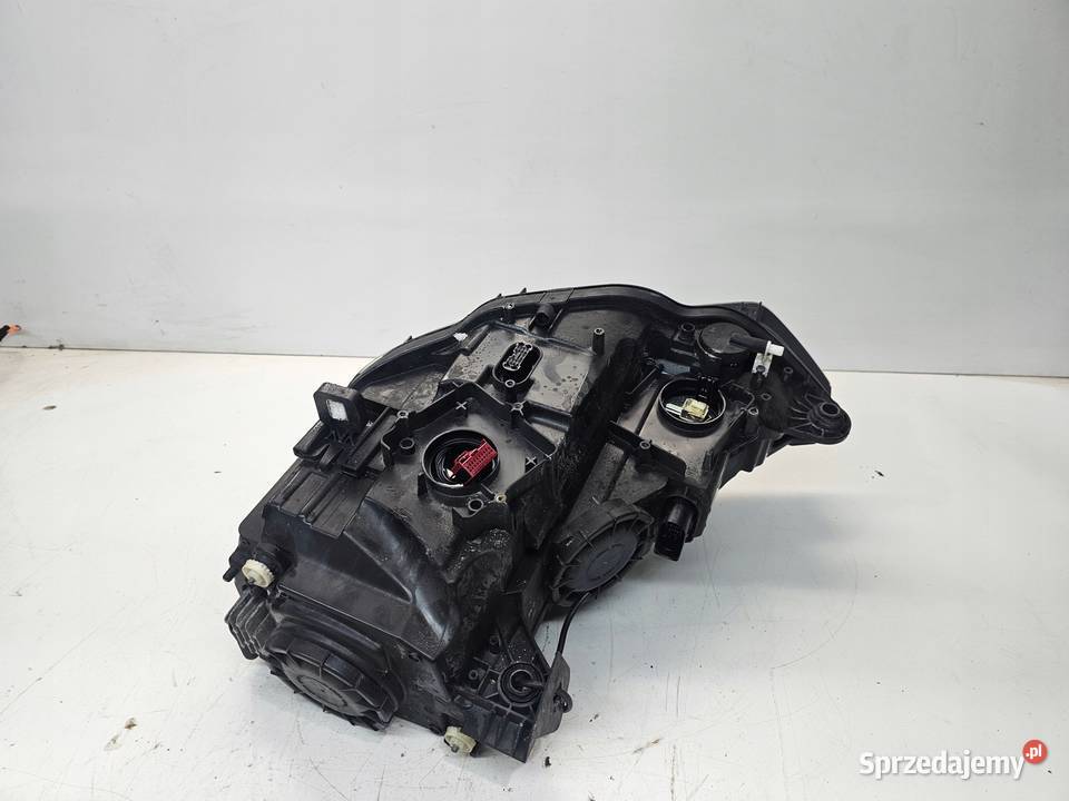 REFLEKTOR XENON LED PRAWY AUDI A3 8V 8V0941032A Lampy przednie Przystajń