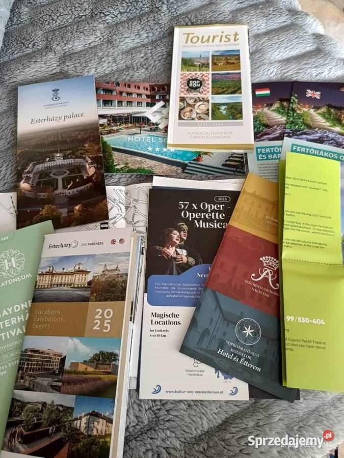 Ciekawe foldery turystyczne z pogranicza Węgier Wronki