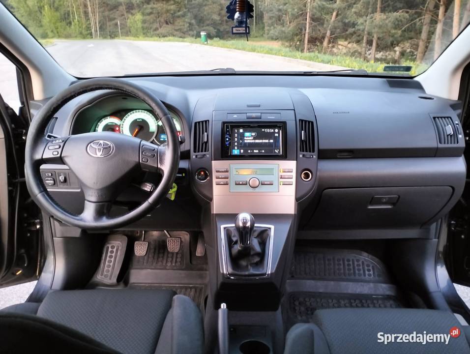 Toyota Corolla Verso 18 benzyna stan Kielce sprzedam