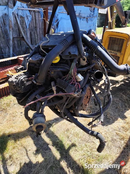 Silnik 19 DCI scenic 120 f8t z osprzętem osobowe Krasnystaw sprzedam