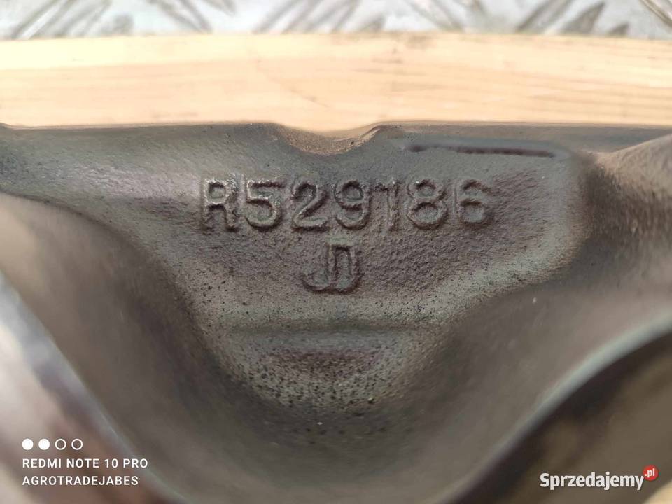Głowica cylindra John Deere 6068 HRT 90 R529186