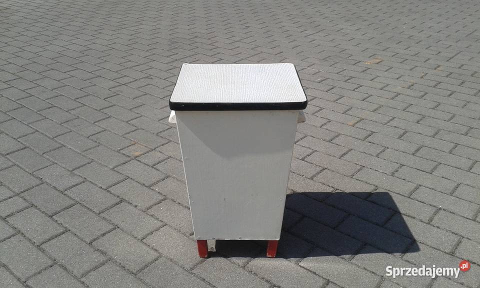 Ciekawy drewniany taboret ze schowkiem design pomorskie Gdynia