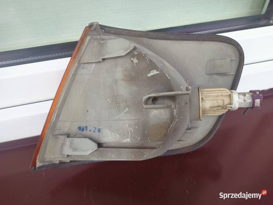 Audi 100 C4 kierunkowskaz kierunek migacz prawy łódzkie Sieradz