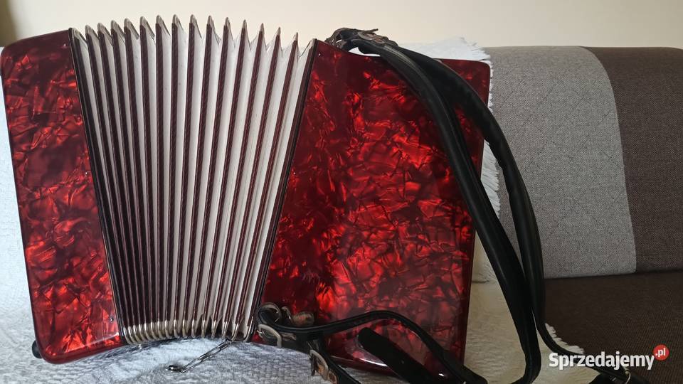 Sprzedam akordeon WELTMEISTER 80 bas Instrumenty klawiszowe i MIDI Świlcza