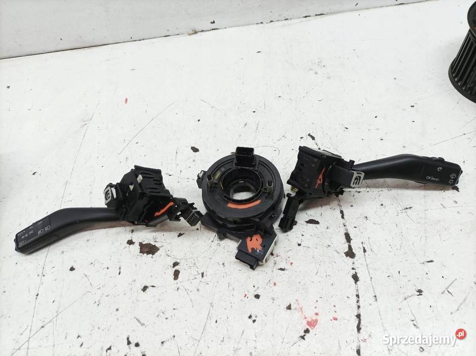 PRZEŁĄCZNIK ZESPOLONY TAŚMA KPL 1K0953519A sprzedam