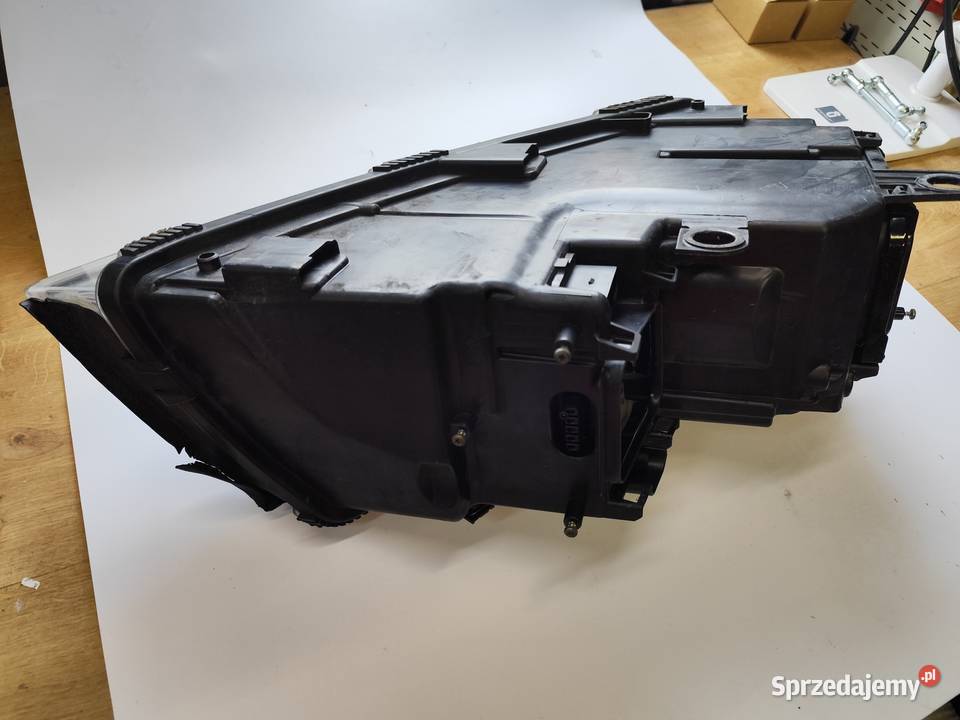 Lampa Przednia Lewa Audi A8 D3 Ksenon Soczewka Rok produkcji 2003 sprzedam