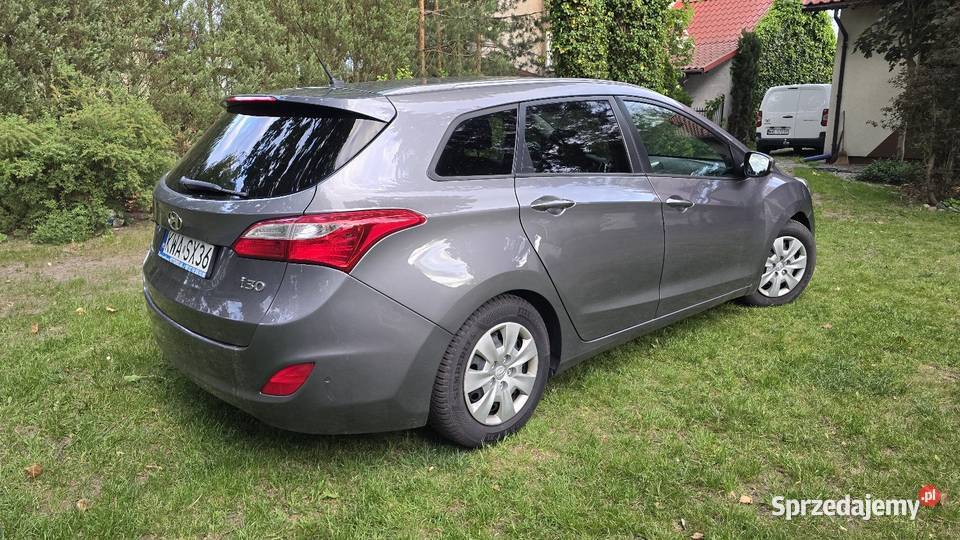 Hyundai i30 14 LPG 2013r 260 lekko uszkodzony Tłuszcz