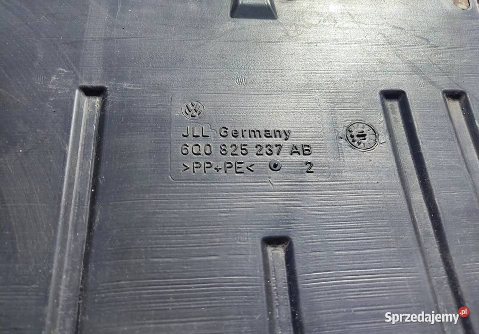 VW SKODA SEAT OSŁONA SILNIKA 6Q0825237AB Radom