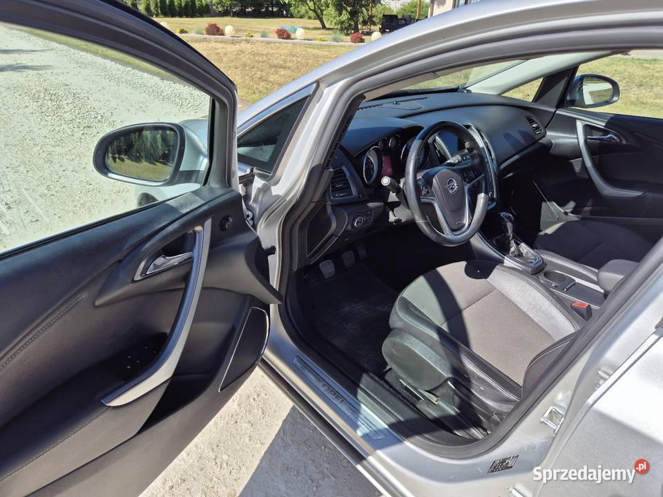 Opel Astra J cosmo 2011r 14T Zelów sprzedam