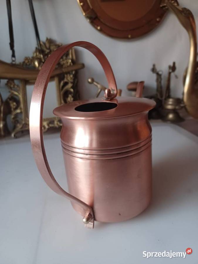 Piękna duża konewka miedziana