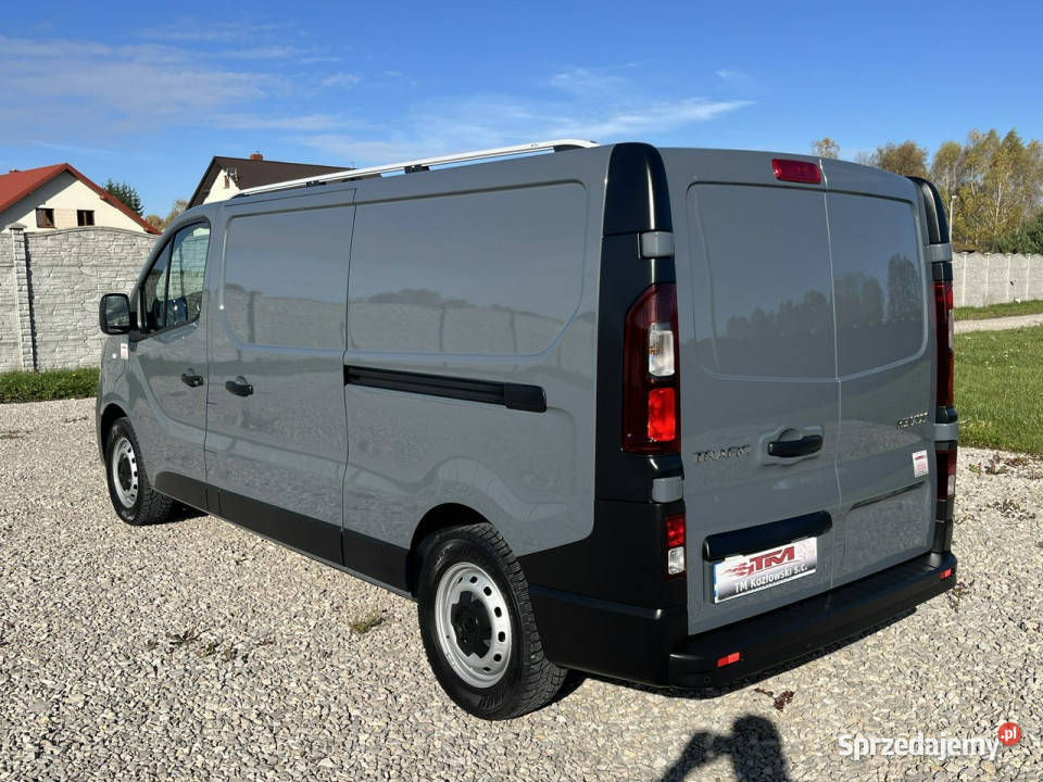 Renault Trafic L2H1 DrzwiBoczneObustronne 20145 światła przeciwmgłowe