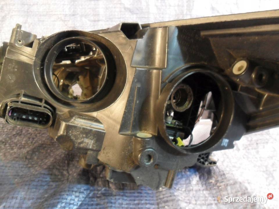 Ford Focus mk3 lift reflektor prawy przedni Nowy Tomyśl sprzedam