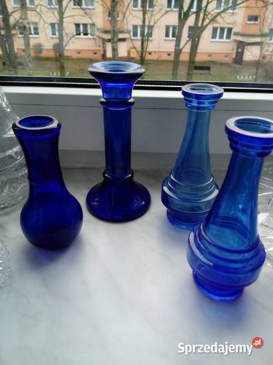 Małe granatowe wazoniki szklane Prl Choszczno sprzedam