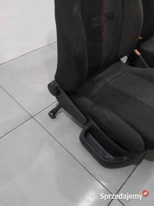FOTELE LEWY PRAWY PRZÓD KPL VW Volkswagen Golf Fotele i kanapy sprzedam