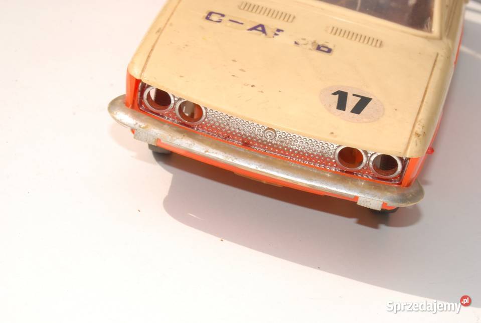 Stara zabawka samochód Piko Fiat 124 cupe na