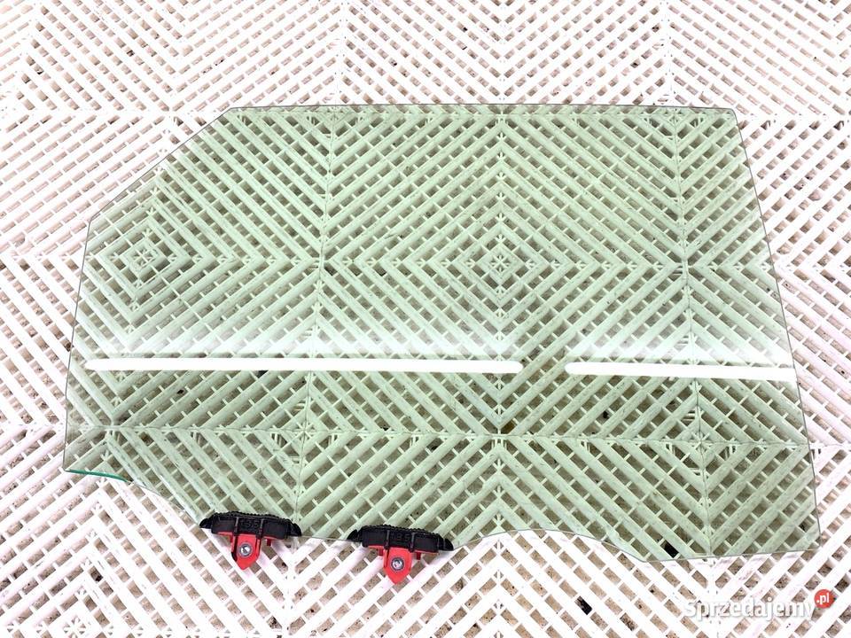 SZYBA PRAWY TYŁ LEXUS LBX Crossover TYLNA PRAWA sprzedam