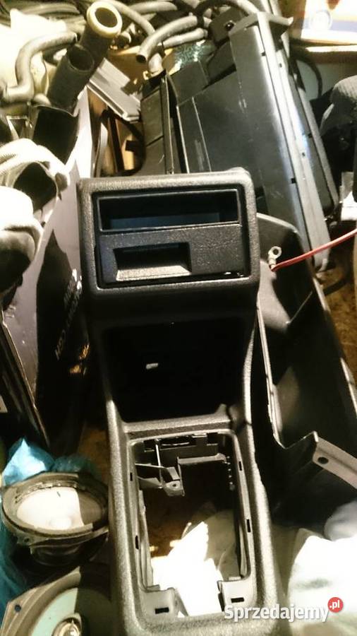 Półka serwisowa pod deskowa VW Golf II panele sterowania, przełączniki Libiąż