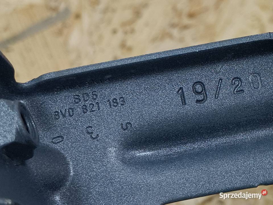 AUDI A3 13 ŚLIZG MOCOWANIE WSPORNIK BŁOTNIKA Pleszew