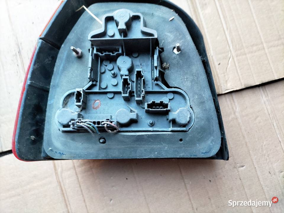 GOLF 3 MK3 LAMPA TYLNA PRAWA osobowe Kamień-Kolonia