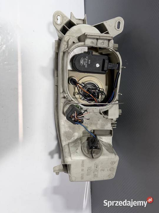 FORD ESCORT LIFT PRAWA LAMPA PRZÓD Ostroróg