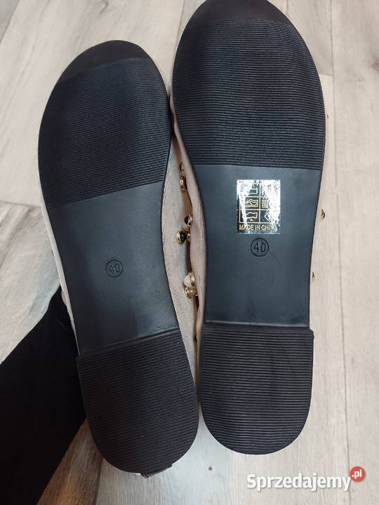 40 Bogato zdobione perłami baleriny wieczorowe małopolskie Kraków