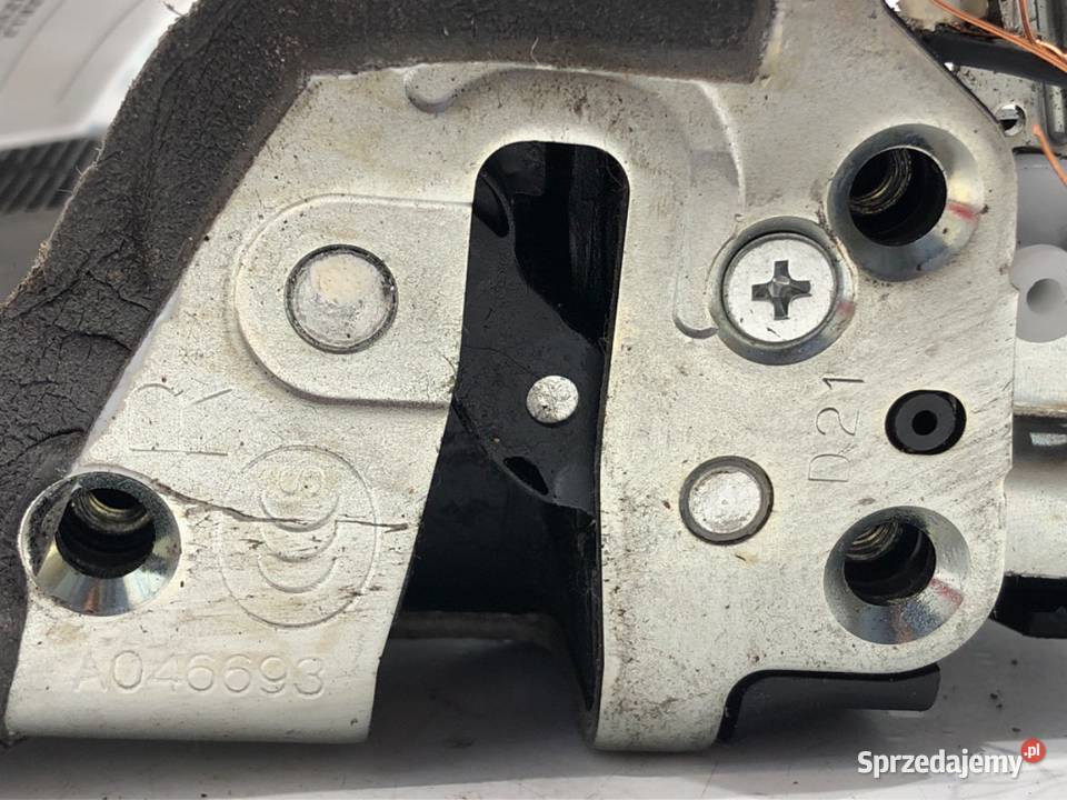 ZAMEK DRZWI PRAWY PRZÓD TOYOTA COROLLA E13 sprzedam