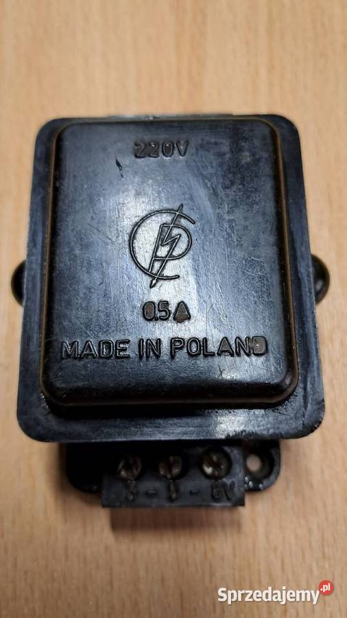 Stary transformator sieciowy dzwonkowy