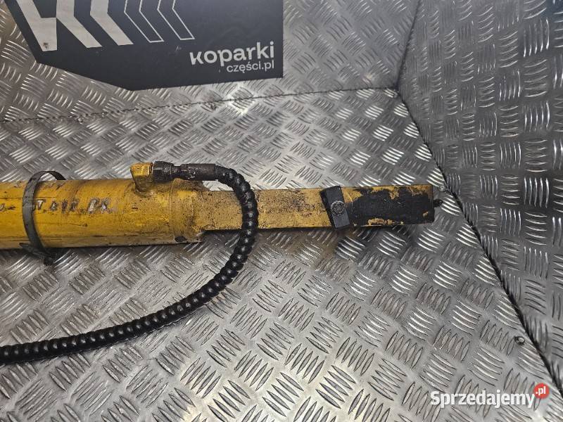 Siłownik hydrauliczny otwierania łyżki Komatsu Gdynia